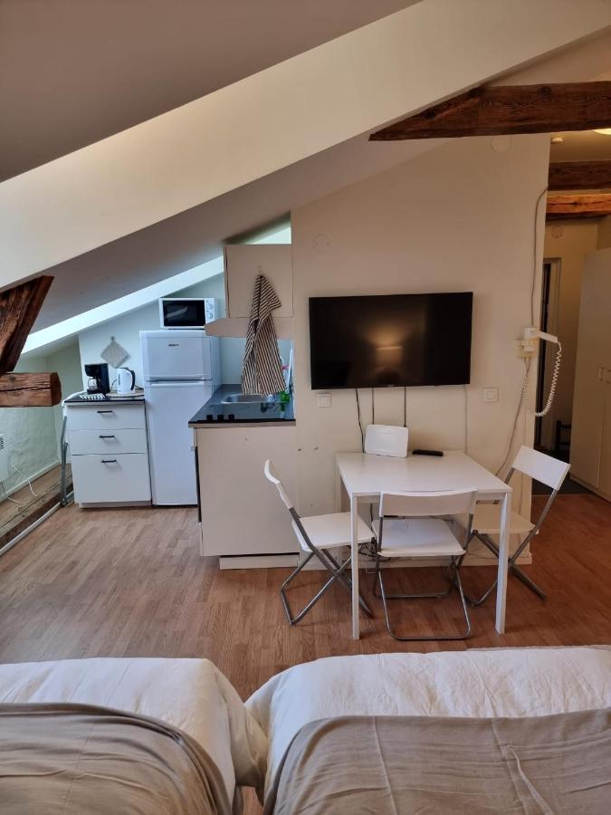 Inviting Apartment In สต็อกโฮล์ม ภายนอก รูปภาพ
